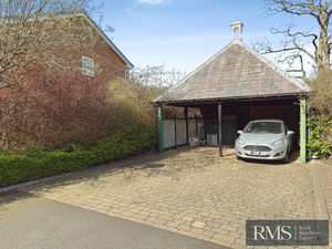 Photo 16- click for photo gallery